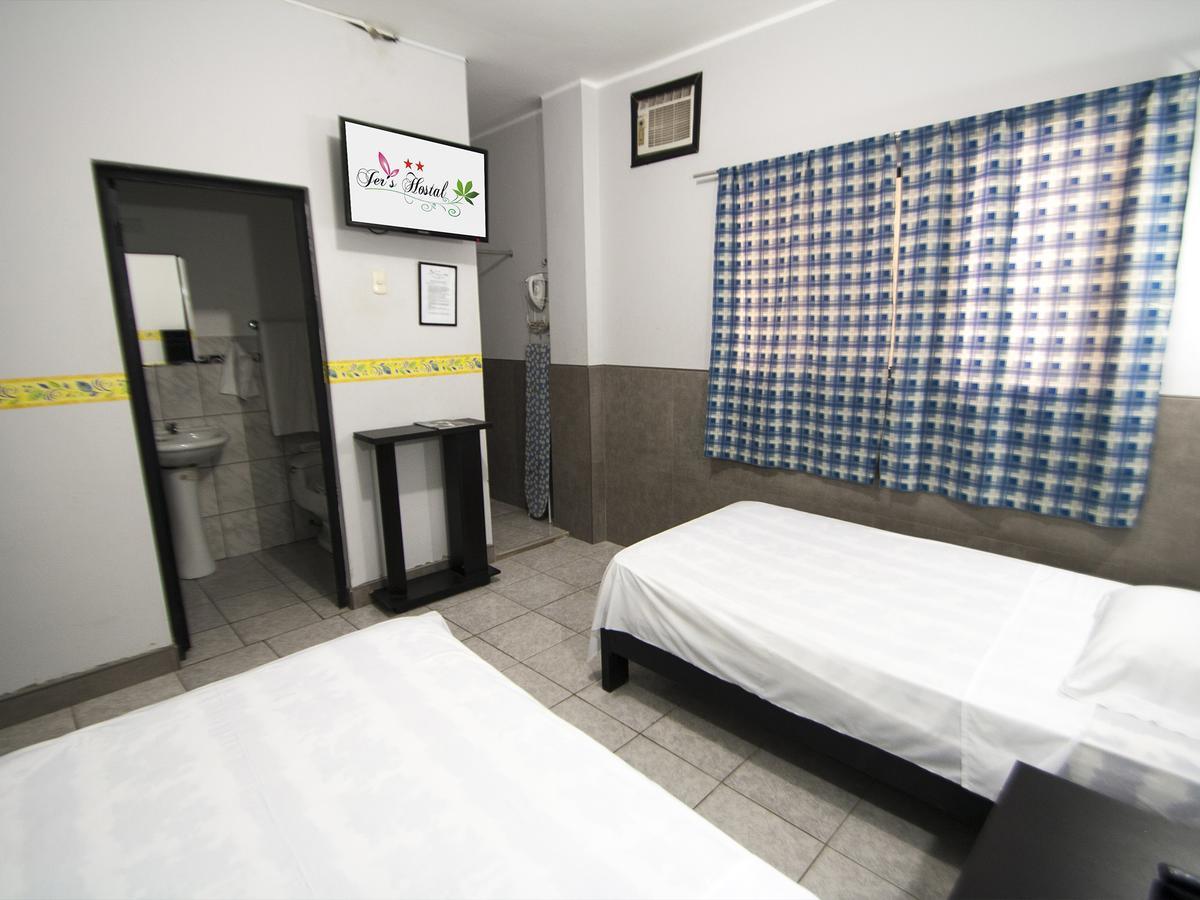 Jer'S Hostal Tumbes Buitenkant foto
