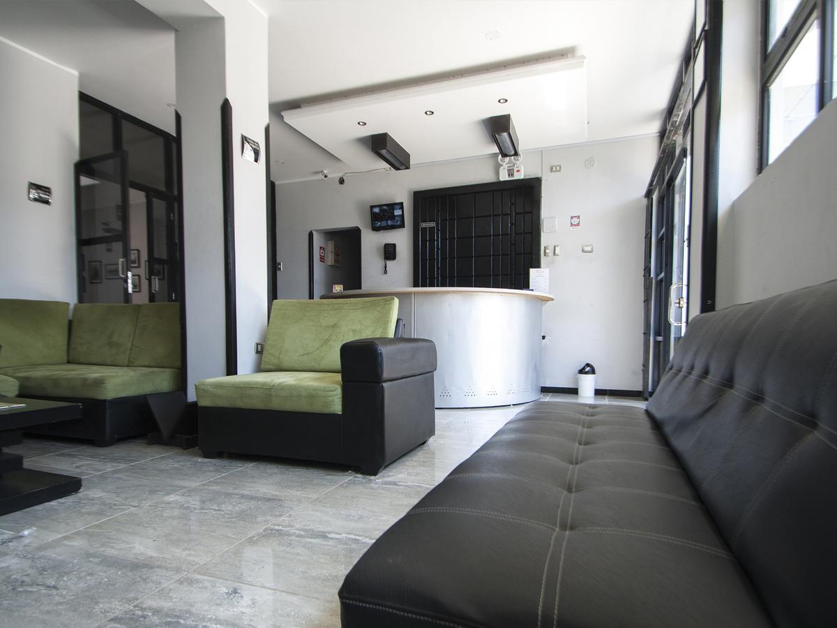 Jer'S Hostal Tumbes Buitenkant foto
